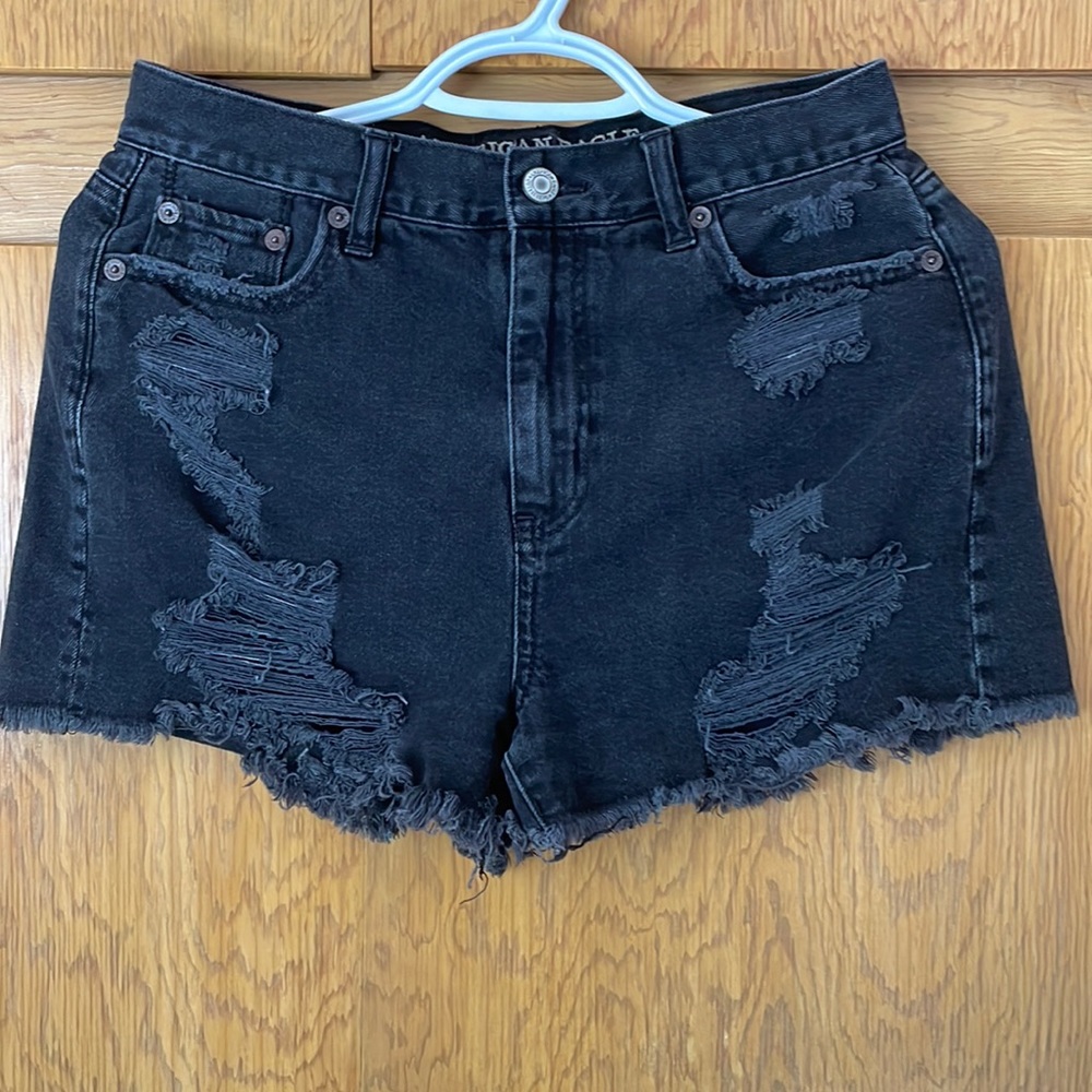 AE MOM shorts
